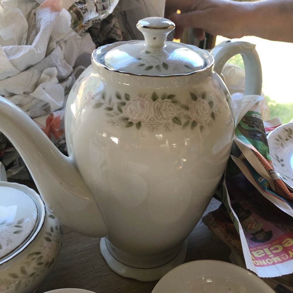 Fine China - Picture 10 of 12